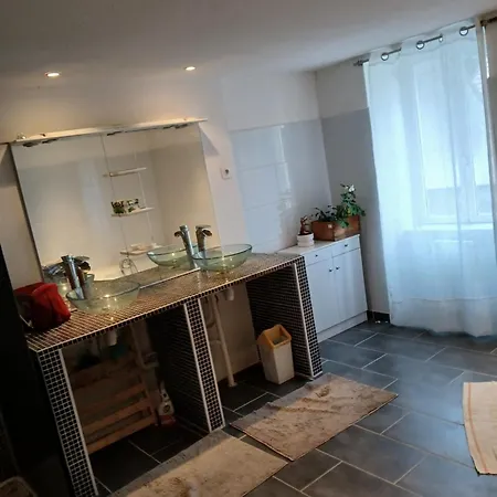 Pensión Chic Et Relax Familial Montmarault